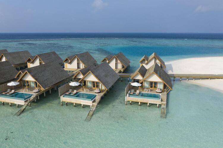 Emerald Faarufushi Resort & Spa