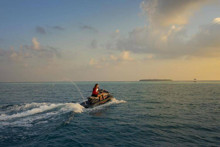 Emerald Faarufushi Resort & Spa