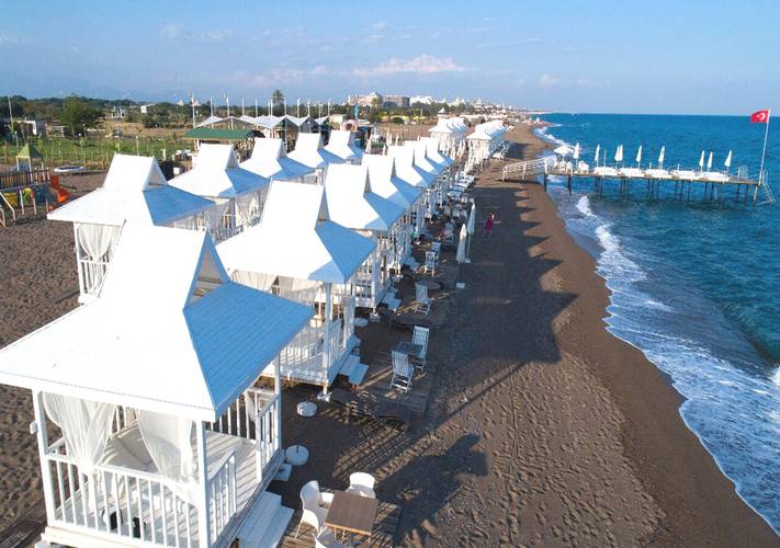 Grand Niki Hotel & Spa