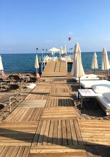 Grand Niki Hotel & Spa