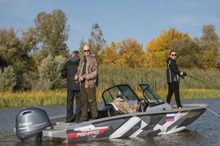 Azimut Парк Отель Волга Астрахань