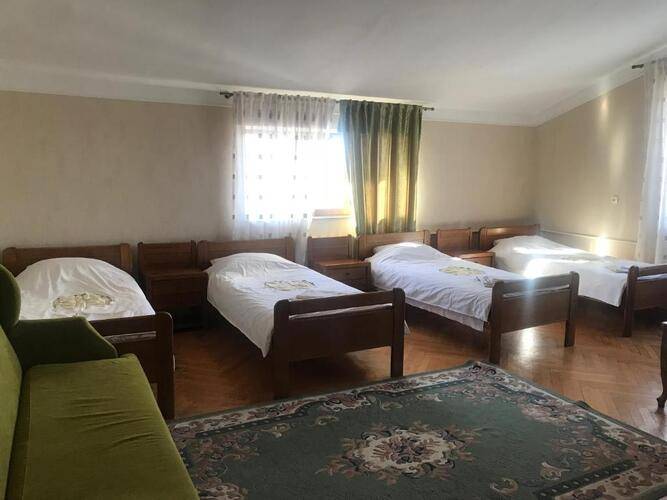 Отель Люкс (Lux Hotel)