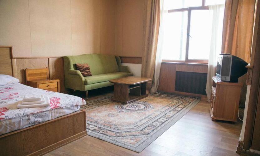Отель Люкс (Lux Hotel)