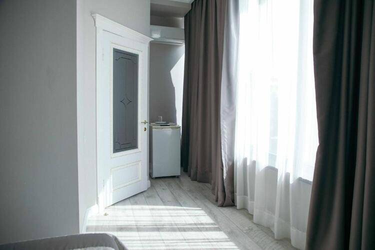 Отель Люкс (Lux Hotel)