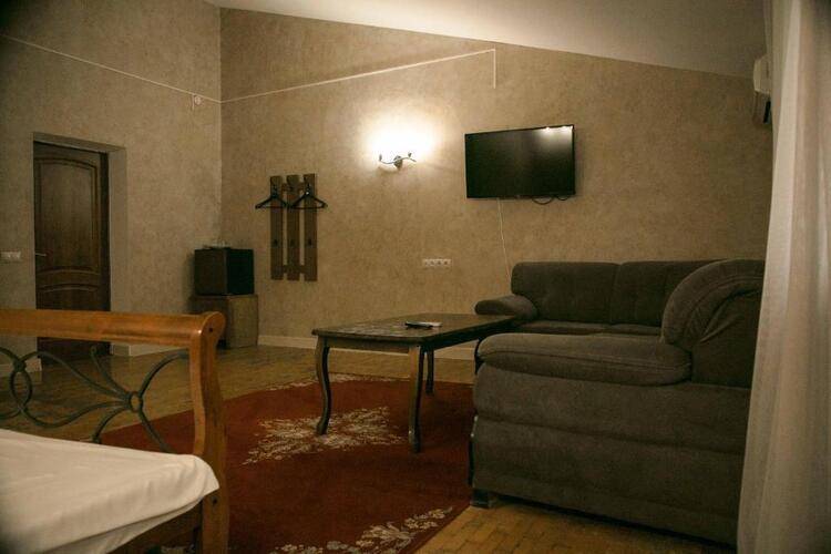 Отель Люкс (Lux Hotel)
