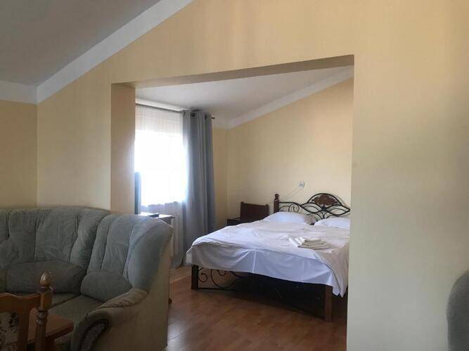 Отель Люкс (Lux Hotel)