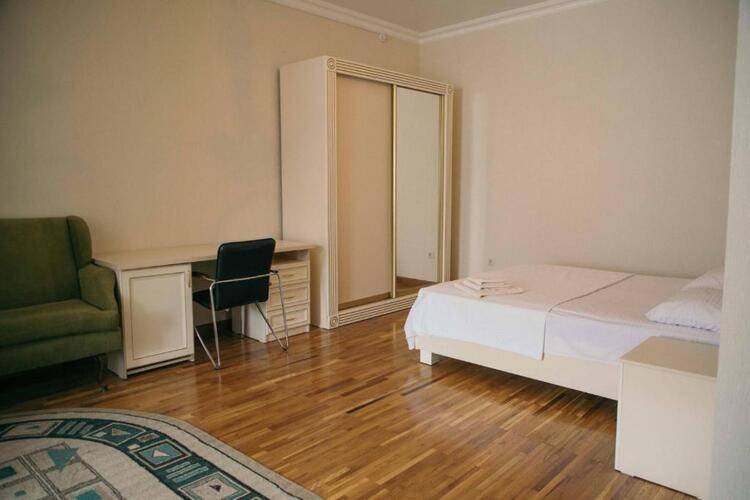 Отель Люкс (Lux Hotel)