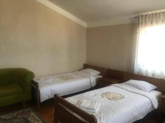 Отель Люкс (Lux Hotel)