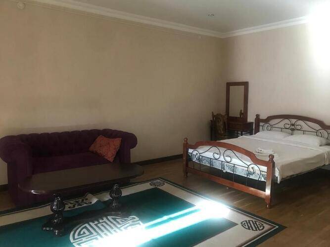 Отель Люкс (Lux Hotel)