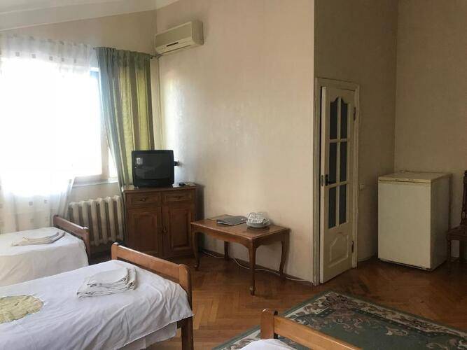Отель Люкс (Lux Hotel)