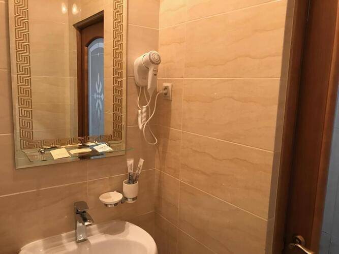 Отель Люкс (Lux Hotel)