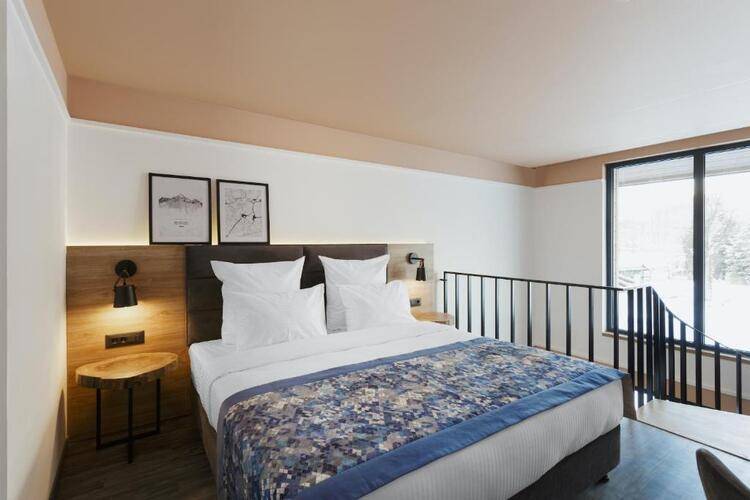Country Hills Resort