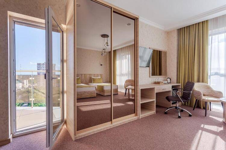 Отель Мартон PALACE