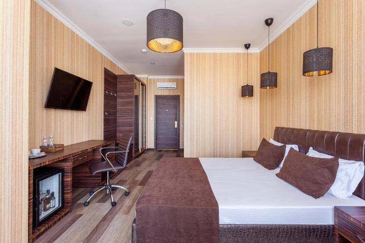 Отель Мартон PALACE