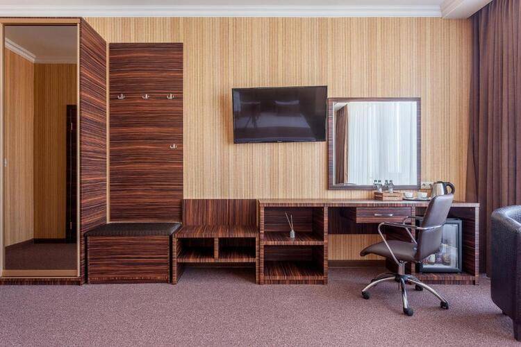 Отель Мартон PALACE