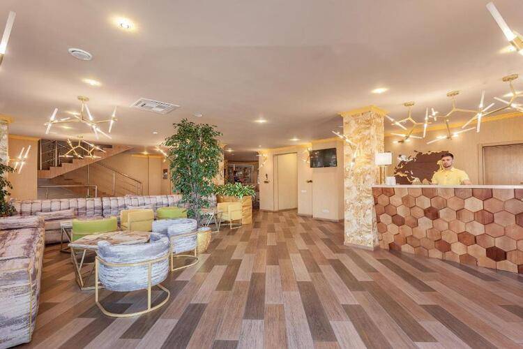 Отель Мартон PALACE