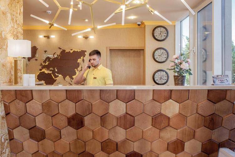 Отель Мартон PALACE