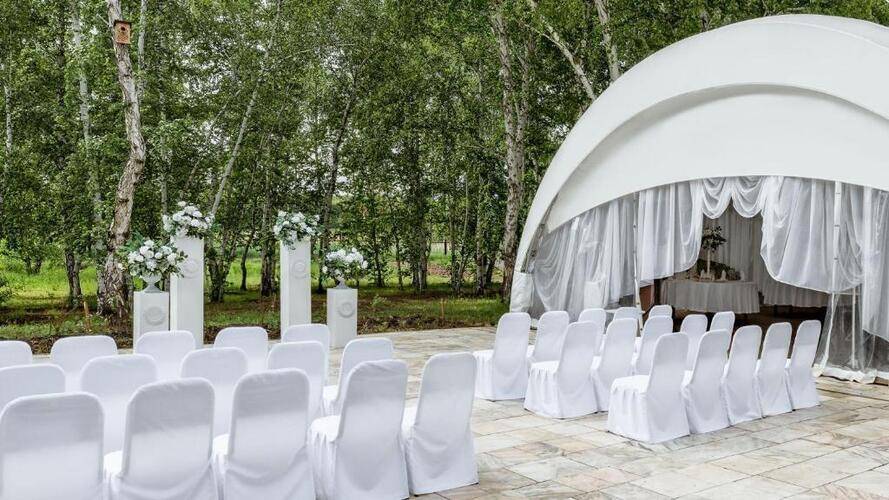 Отель Cronwell Park Ника