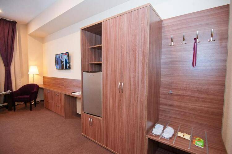 Life hotel