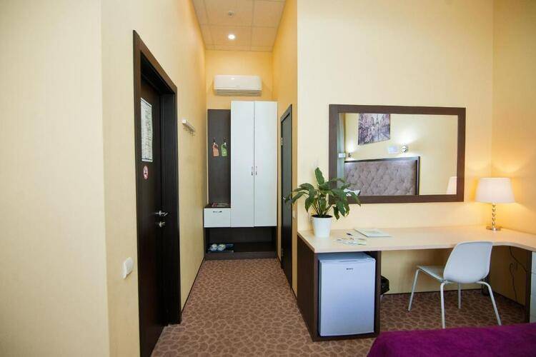 Life hotel