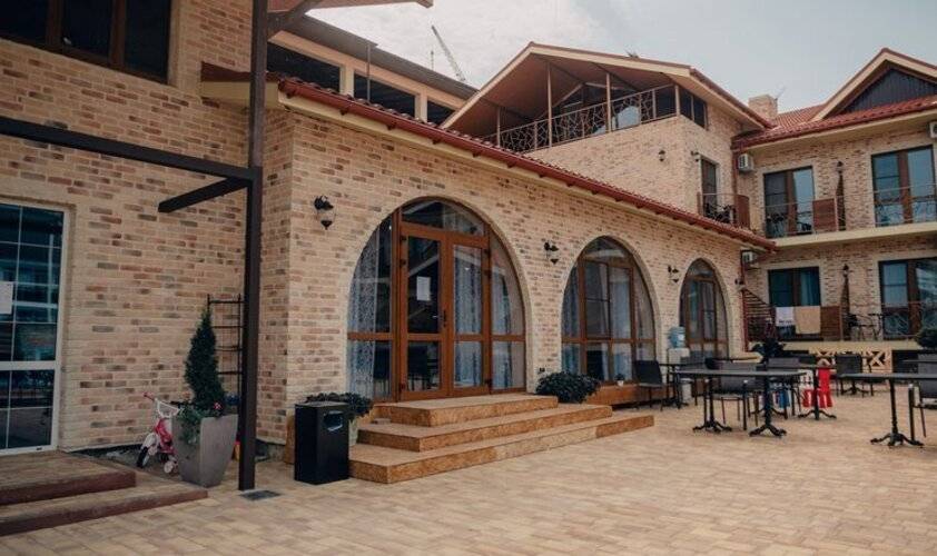 Отель Абрикос Гарден (Abrikos Garden)