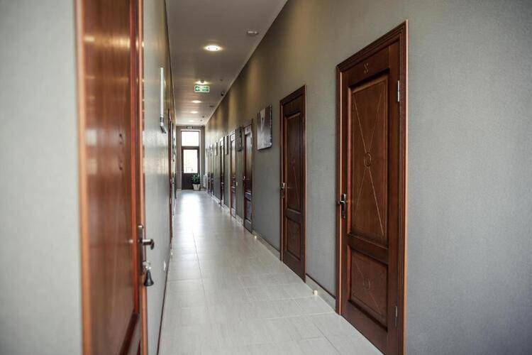 Отель Бумеранг (Boomerang Hotel)