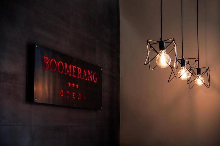 Отель Бумеранг (Boomerang Hotel)