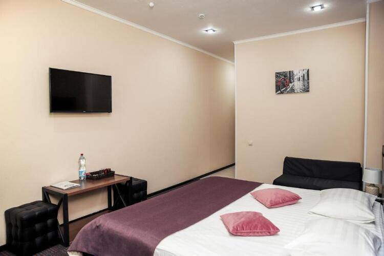 Отель Бумеранг (Boomerang Hotel)