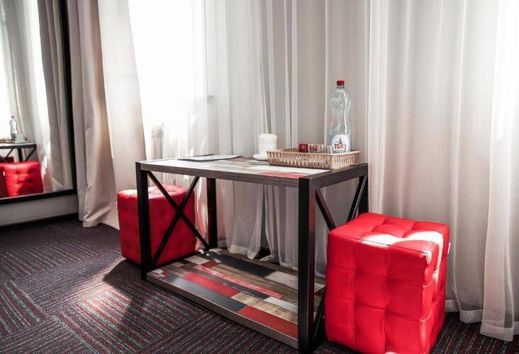 Отель Бумеранг (Boomerang Hotel)