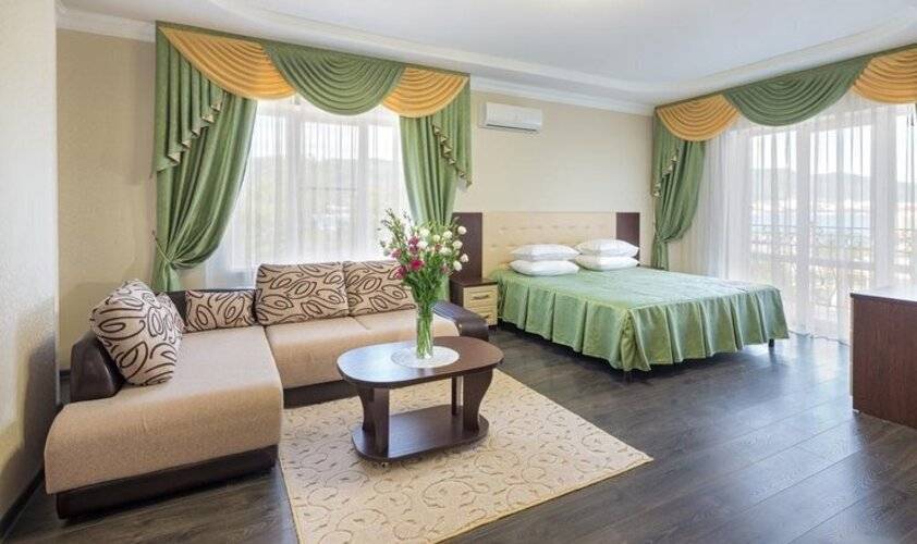 Отель Роял