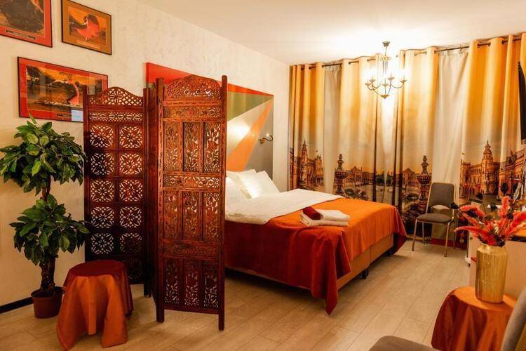 Отель За Кулисами