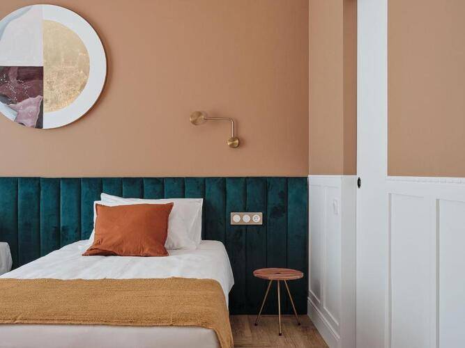 New Holland Hotel