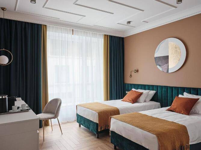New Holland Hotel