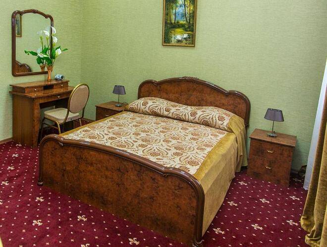 Гостиница Левый берег