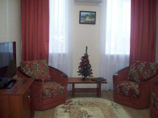 Гостиница Левый берег
