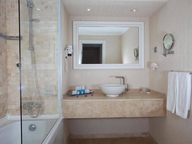 Holiday Inn Resort Bodrum Hotel (Ex.Bodrum View Resort)