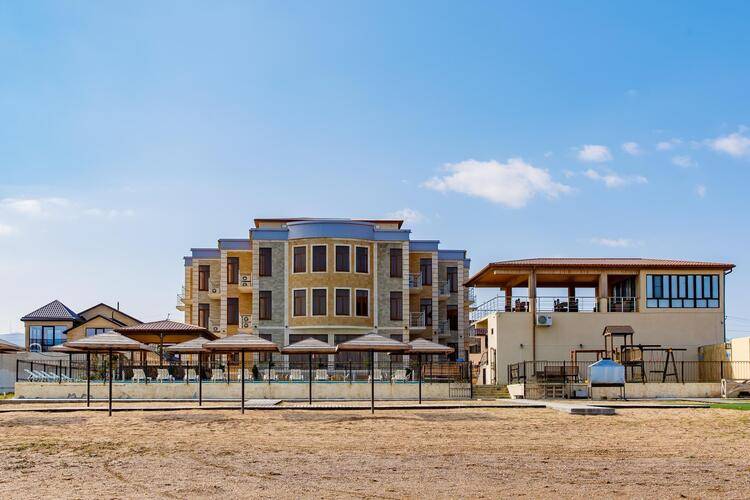 Royal Hotel