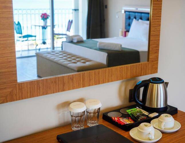 Aurasia Sea Side Hotel