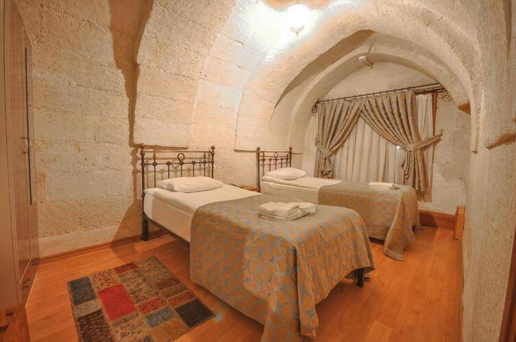 Blue Moon Cave Hotel