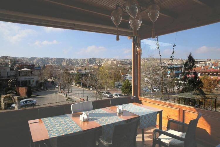 Blue Moon Cave Hotel