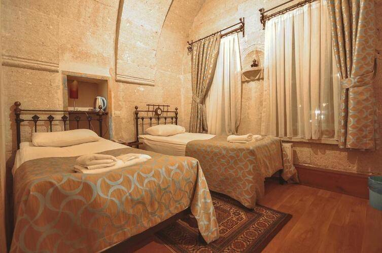 Blue Moon Cave Hotel