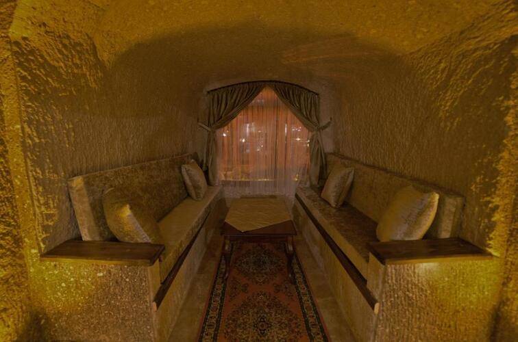 Grand Cave Suites