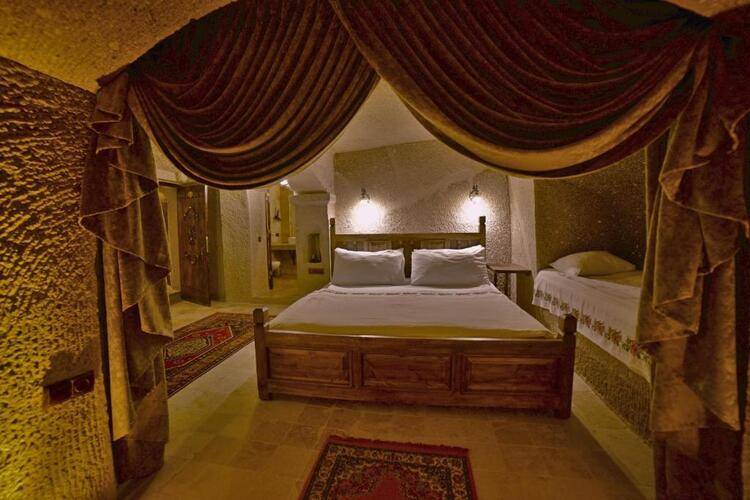 Grand Cave Suites