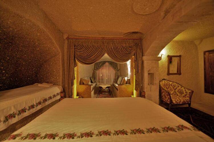 Grand Cave Suites