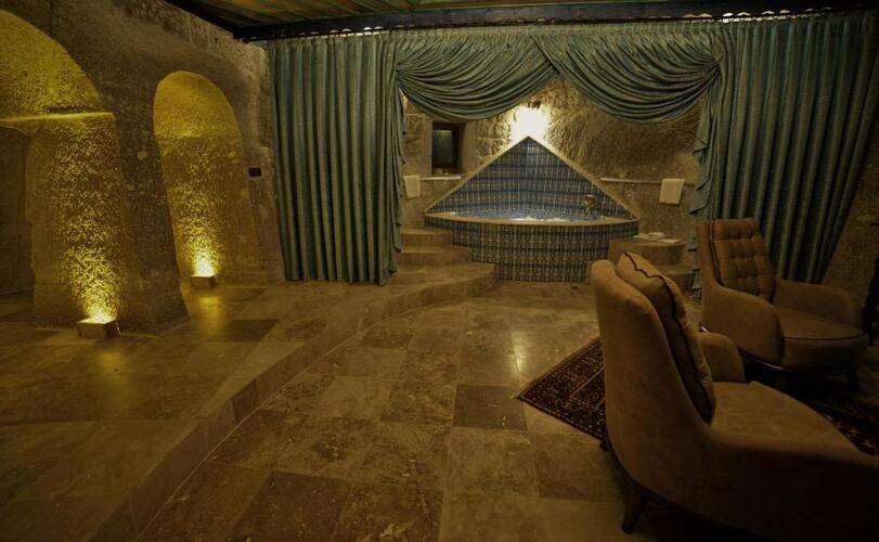 Grand Cave Suites