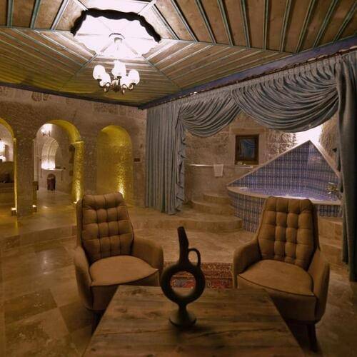 Grand Cave Suites
