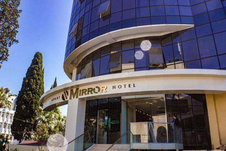 South Mirror Residence