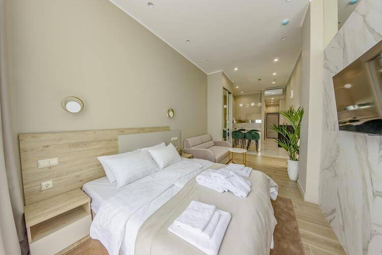 South Mirror Residence