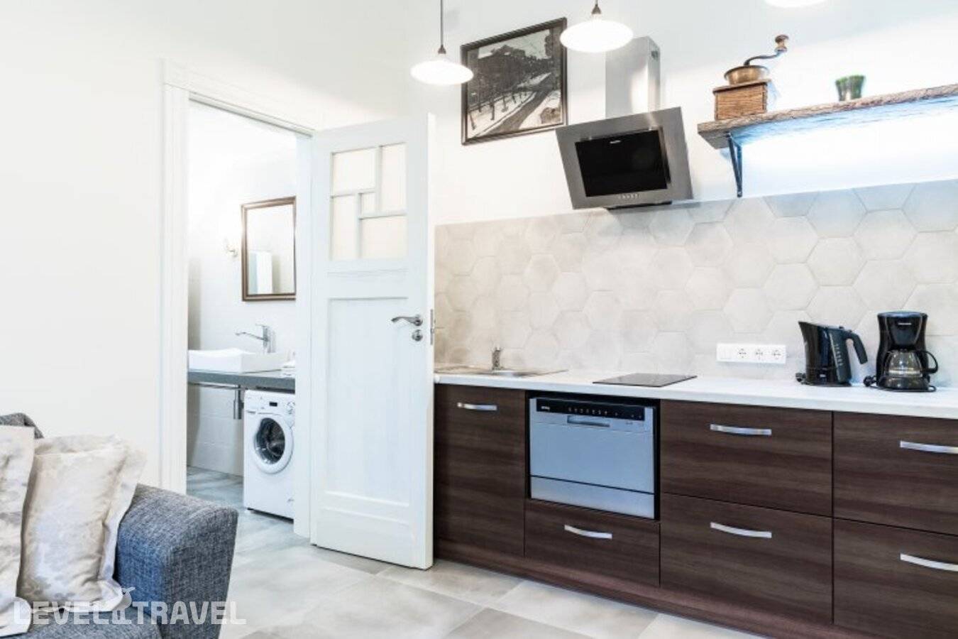 фотографии отеля Апартаменты 1912 На Большом Проспекте Петроградской Стороны 44 в Россия(Петроградский район) - фото №3