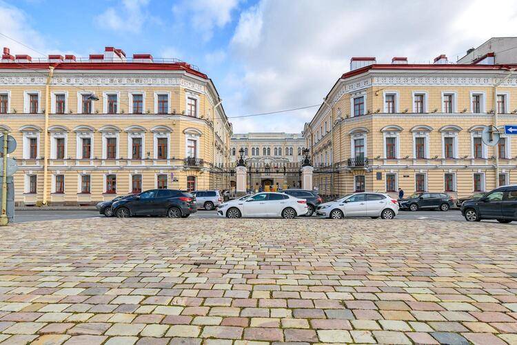 Мини-отель Sutki Rent (Сутки Рент) у Дворцовой плoщaди